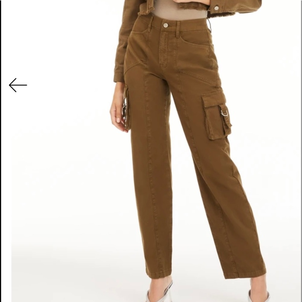 Good American cargo pants.  Very good quality pants, it’s brand new with tags.